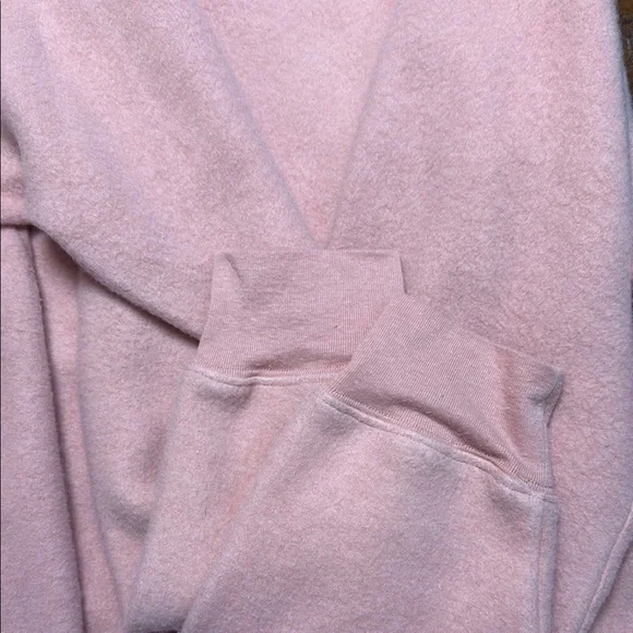 Alo Yoga Triumph Crewneck Sweatshirt β Soft Clay β Size L β Sold Out - Picture 4 of 5